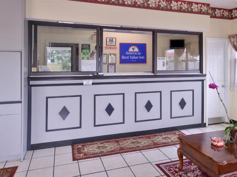Americas Best Value Inn Wildersville Exteriér fotografie