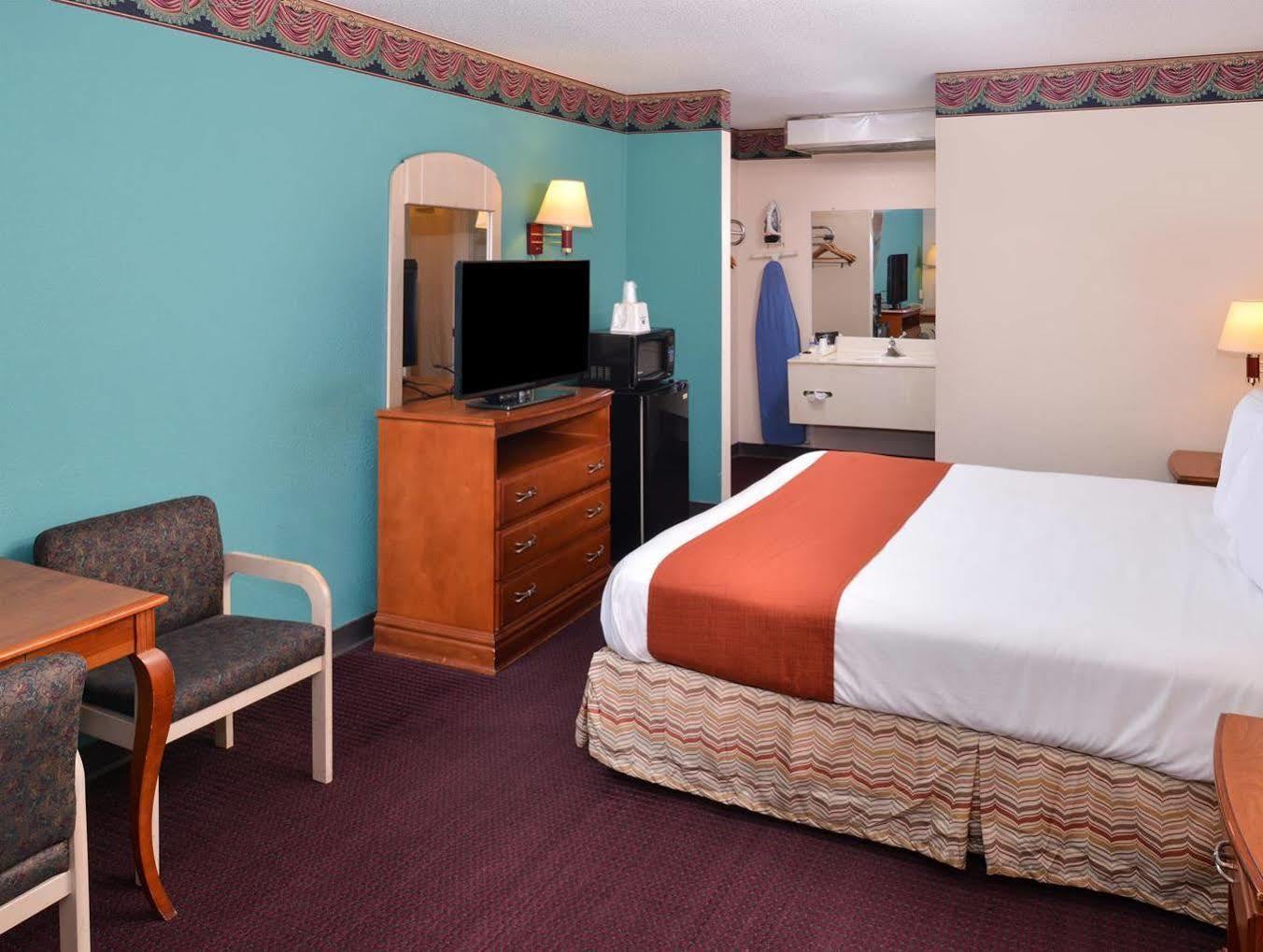Americas Best Value Inn Wildersville Exteriér fotografie