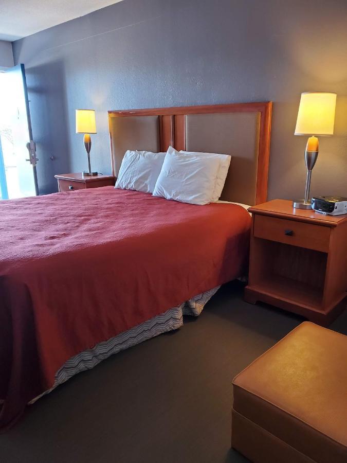 Americas Best Value Inn Wildersville Exteriér fotografie