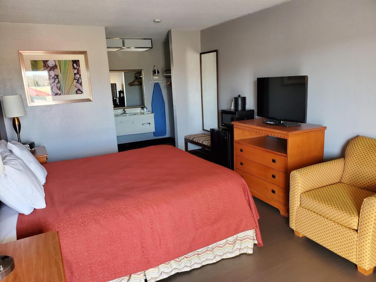 Americas Best Value Inn Wildersville Exteriér fotografie